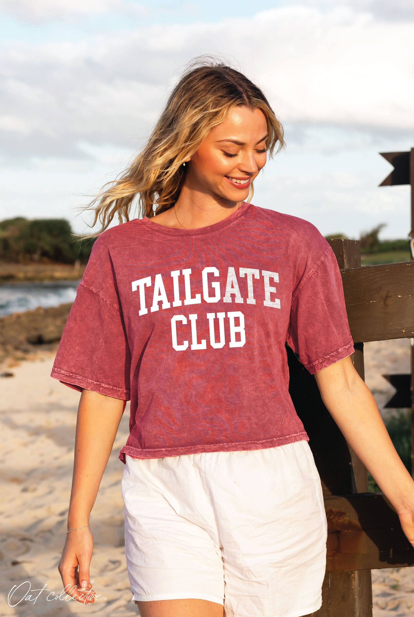 TAILGATE CLUB  Cropped Mineral Graphic Top