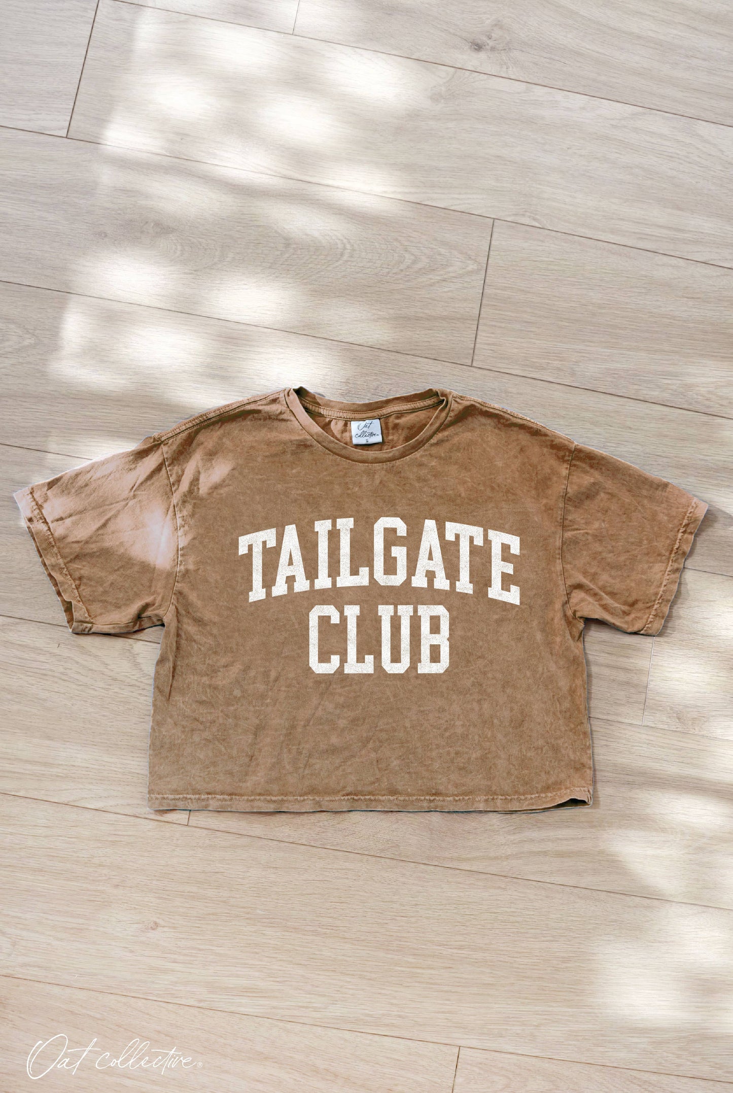 TAILGATE CLUB  Cropped Mineral Graphic Top