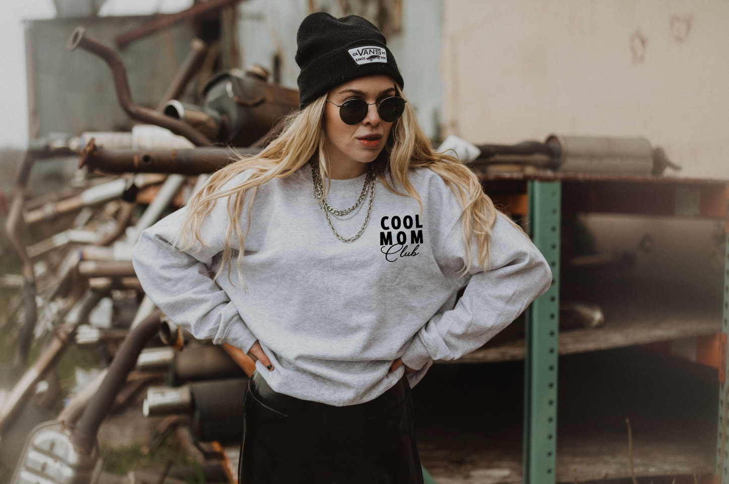 Cool Mom Club Trendy Aesthetic Oversized Crewneck |